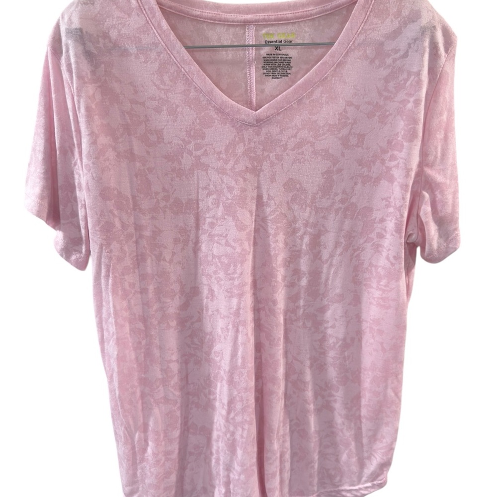 ✨ 5/$30 ✨ Tek Gear Light Pink Floral Short Sleeve Tee
